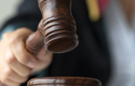 judge banging court gavel